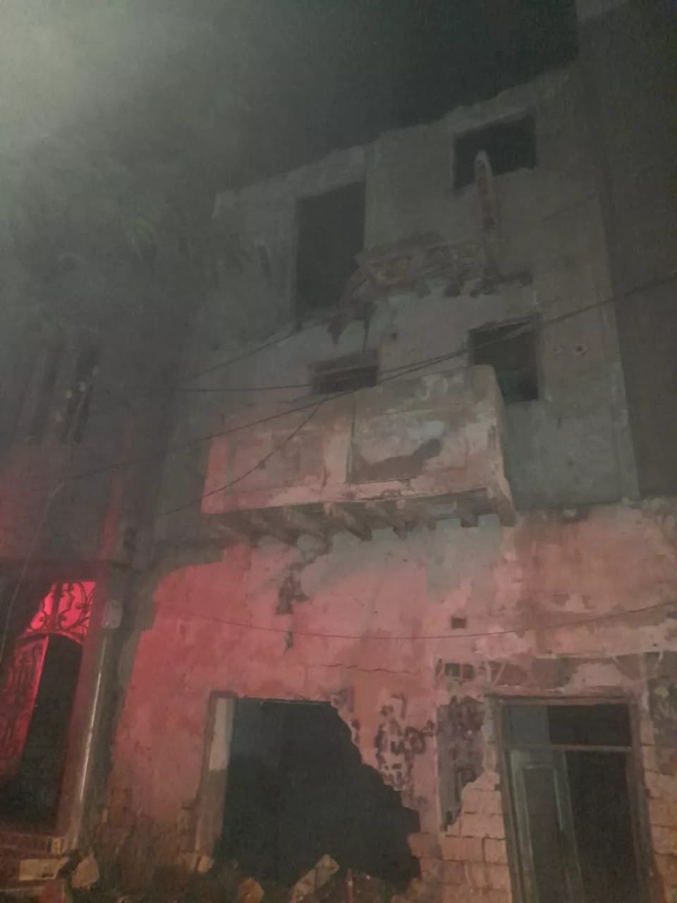 انهيار منزل بحي الجزيرة ولا إصابات 