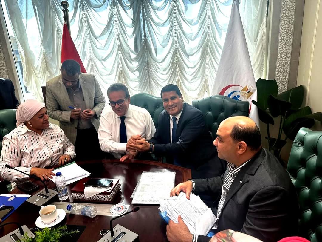 وزير الصحة يعتمد إحلال وتجديد ٥ وحدات صحية بمركز إهناسيا