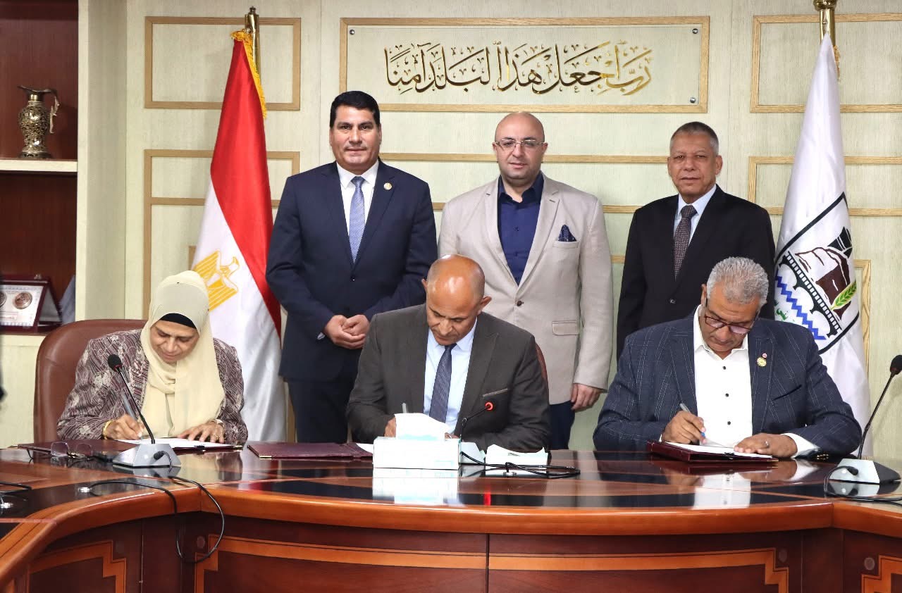 بعد توقيع مثله لقرية بليفيا  توقيع بروتوكول لتنفيذ وصلات الصرف الصحي المنزلية بقرية ميانة