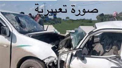 بالاسماء: إصابة 14 شخصا بينهم 4 اطفال في تصادم سيارتين ببني سويف